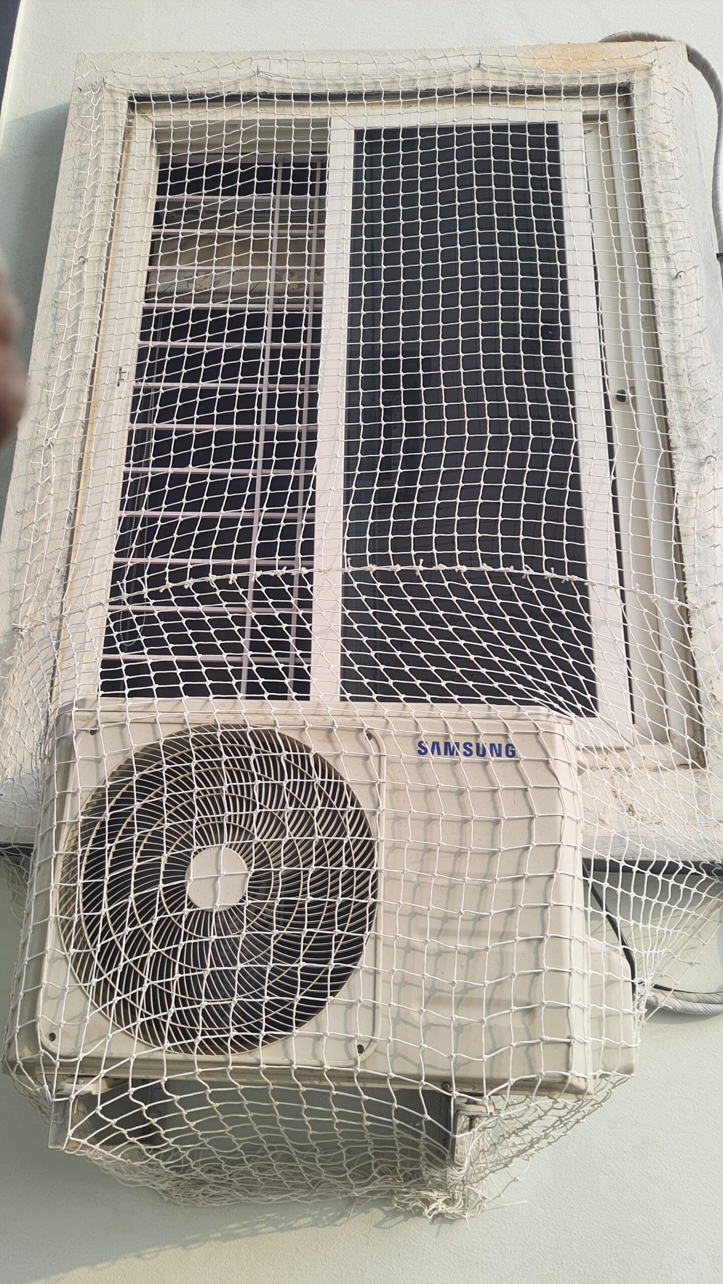Window safety net installation