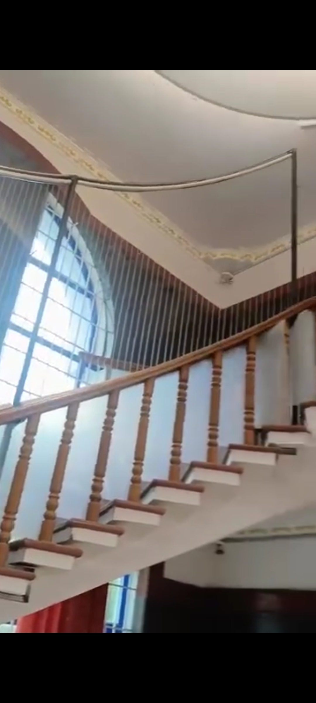 Staircase invisible grills